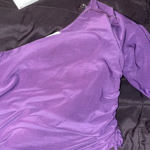 Top with one sleeve scrunchie at sides